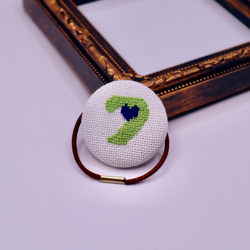 【番号オーダー可能】東京ヤクルトスワローズ風カラー　くるみボタンのヘアゴム　クロスステッチ刺繍 | 2枚目